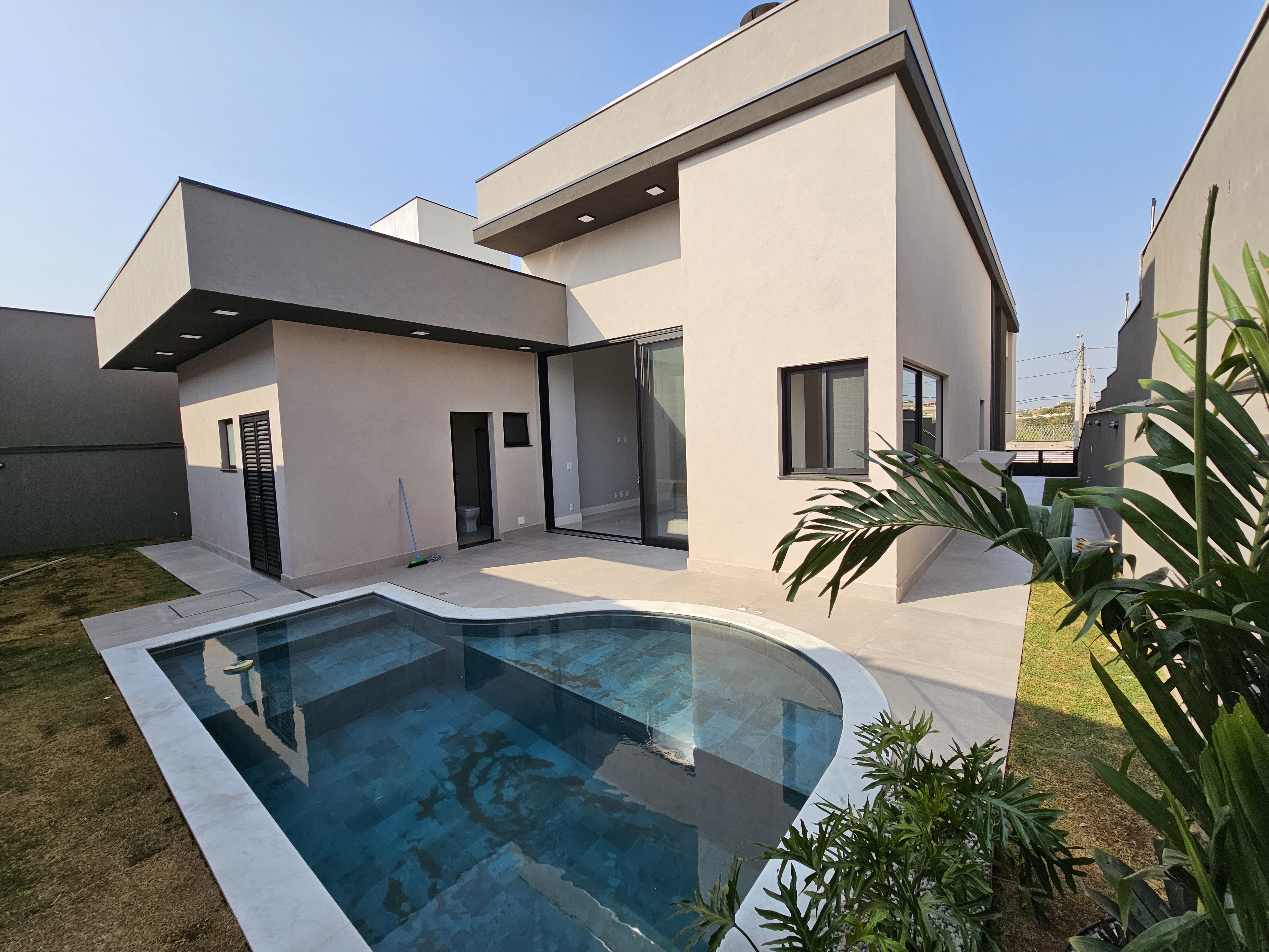 Piscina — Casa pronta 05